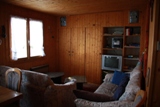 Wohnzimmer mit TV und Radio